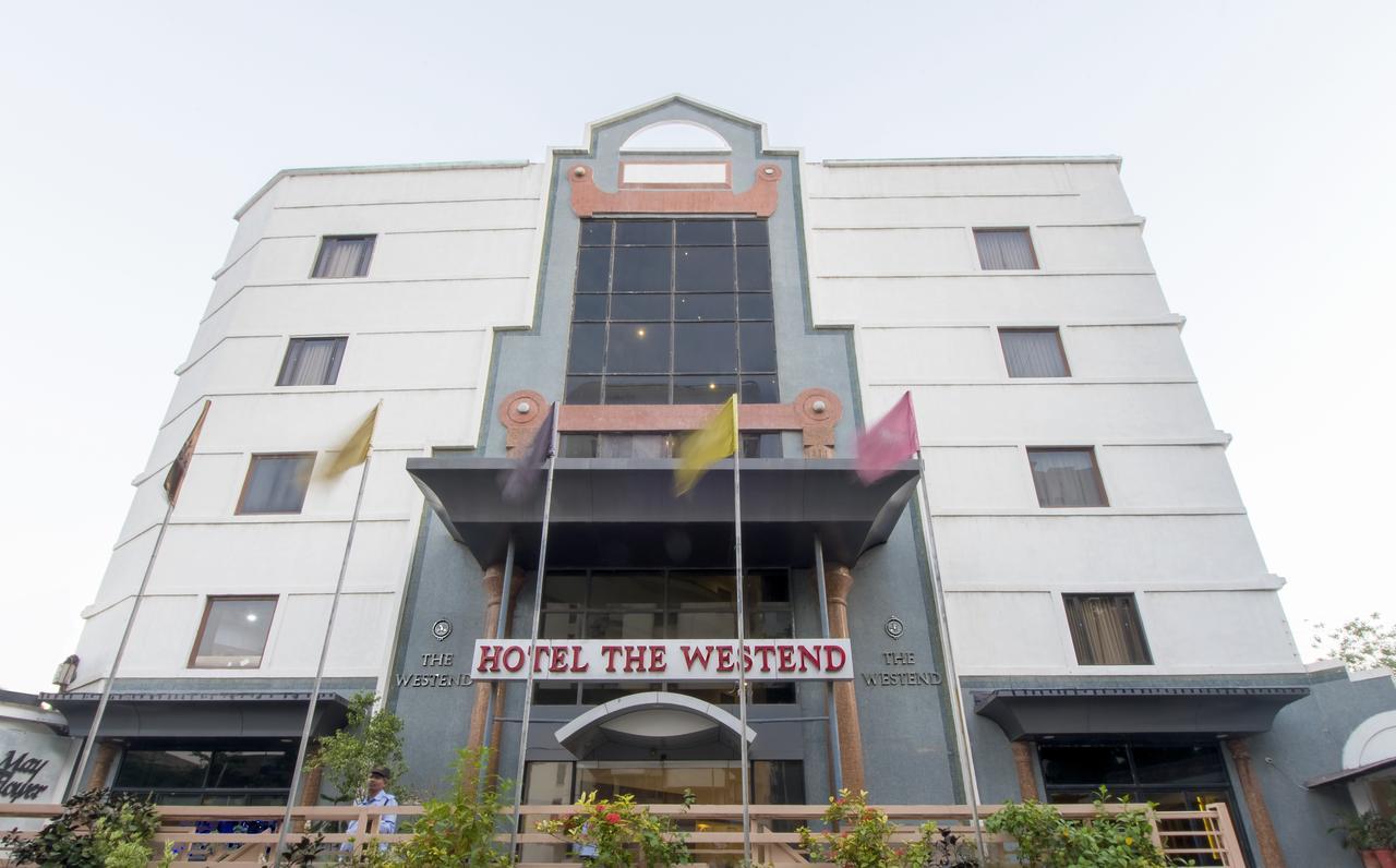Hotel The Westend Ahmedabad Eksteriør billede