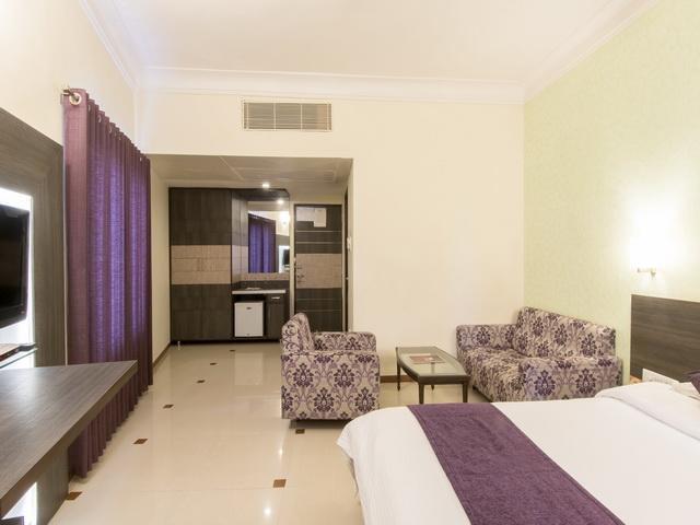 Hotel The Westend Ahmedabad Eksteriør billede